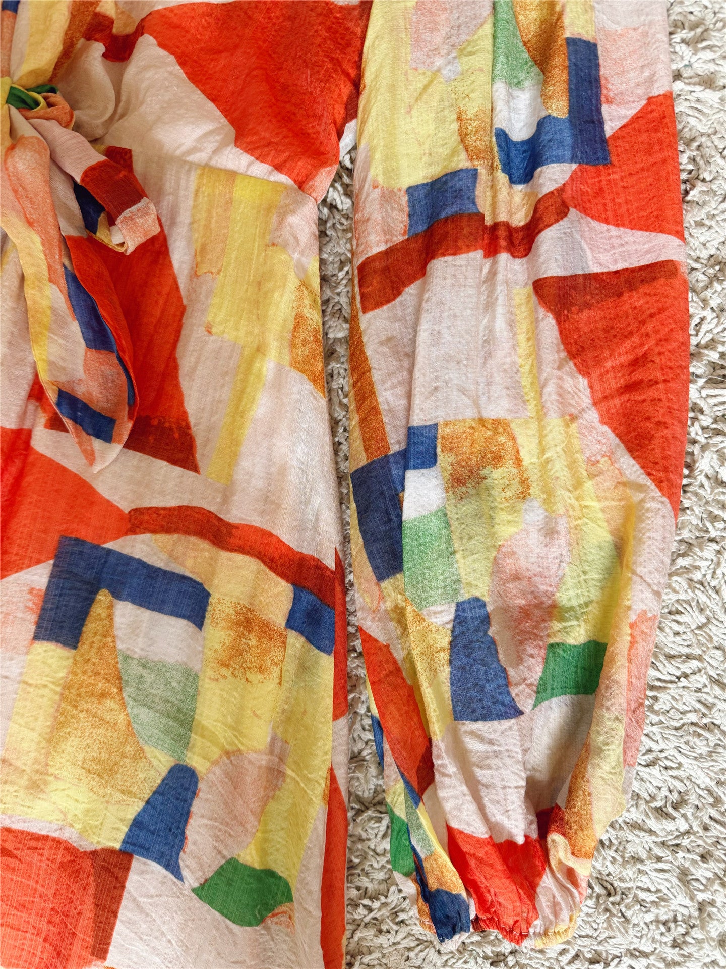 Abstract Color Block Lantern Sleeve Waist Tie Midi Dress