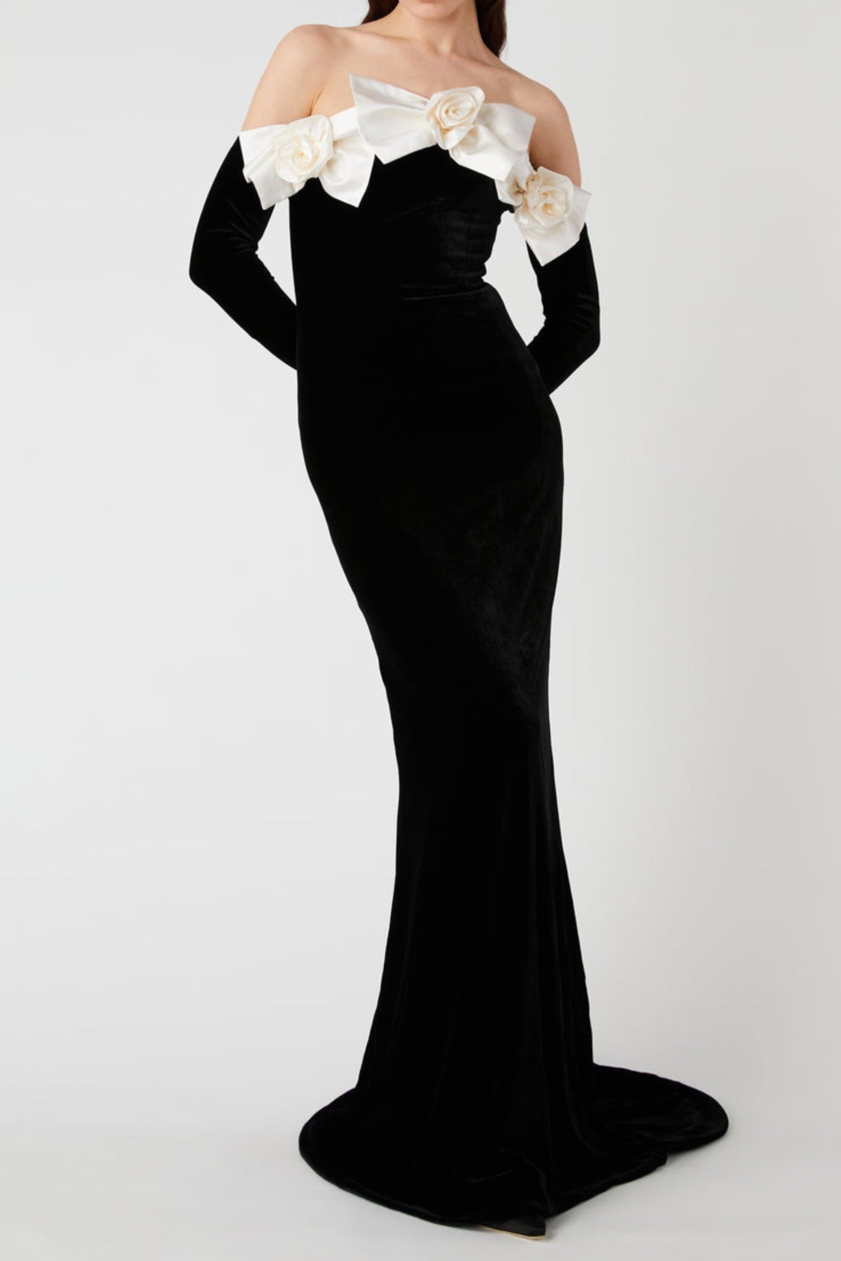 Floral long sleeve maxi dress in black