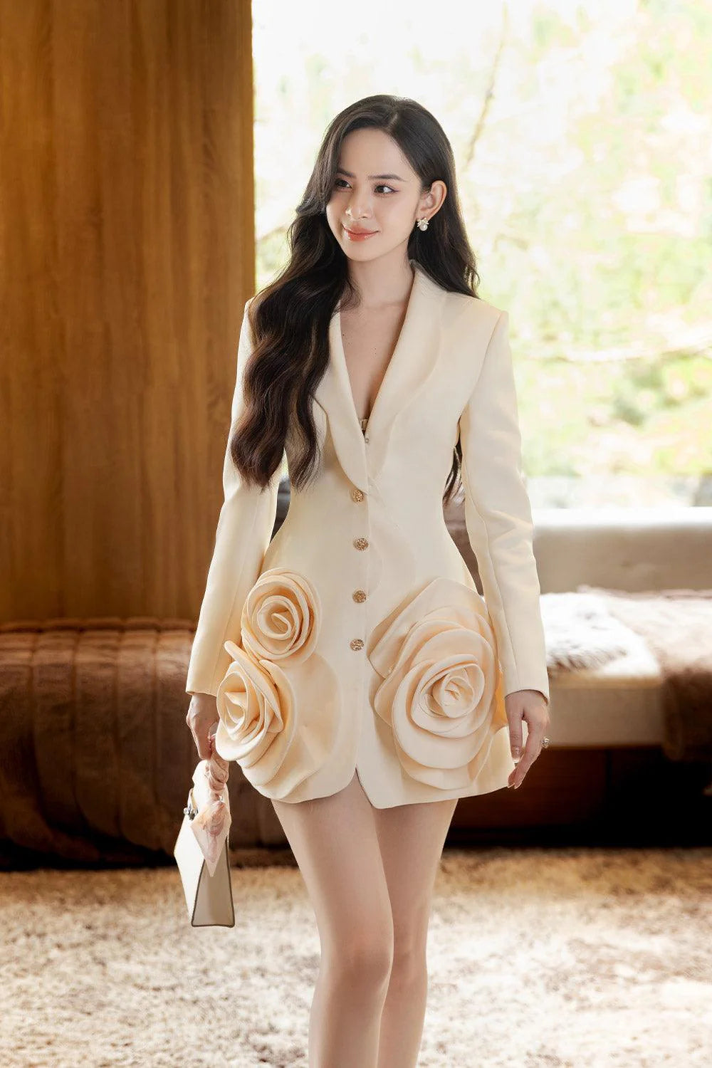 BEULAH 3D FLOWER EMBELLISHED BLAZER IN BEIGE
