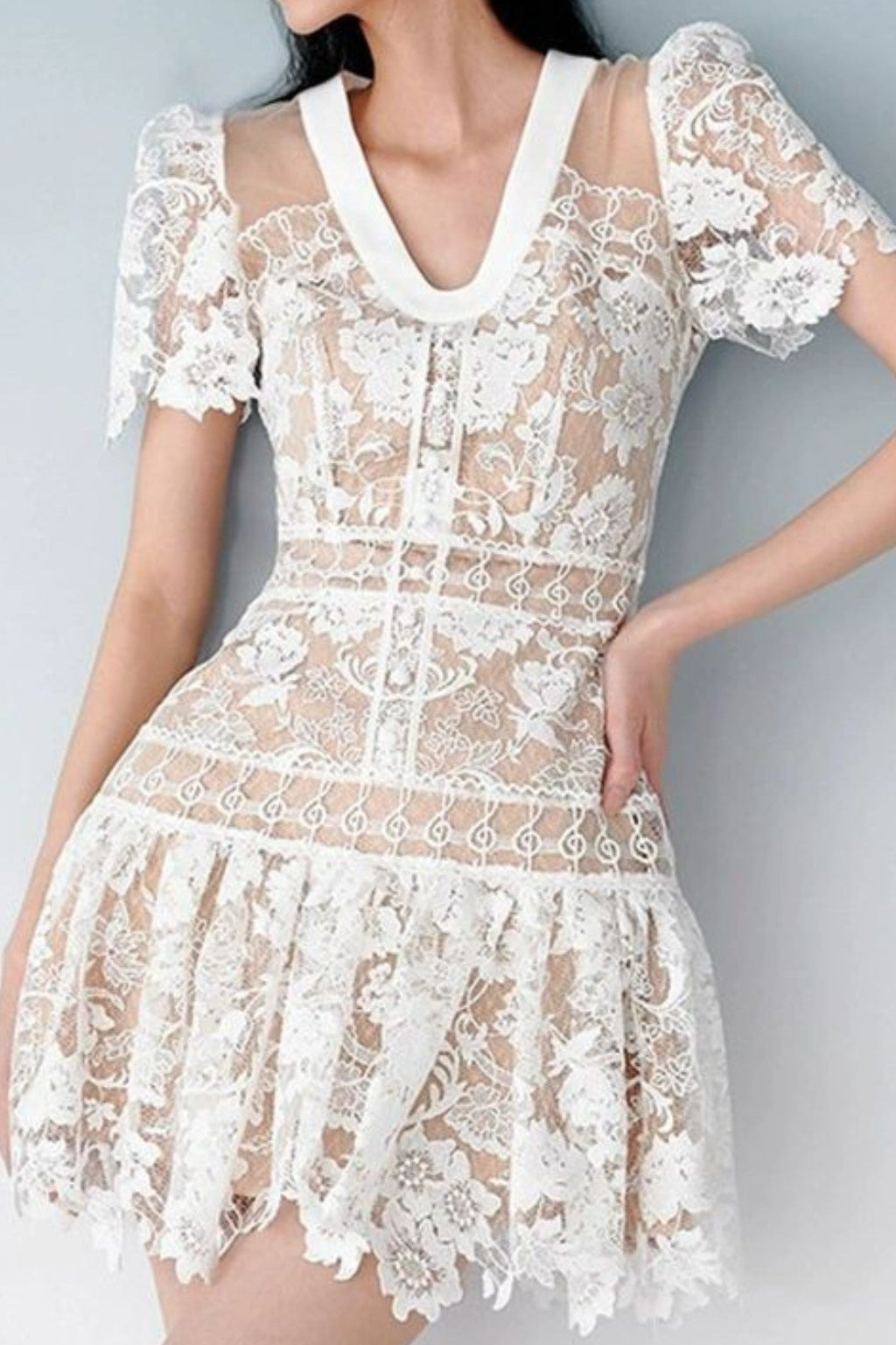 V-NECK CUTOUT LACE MINI DRESS IN WHITE