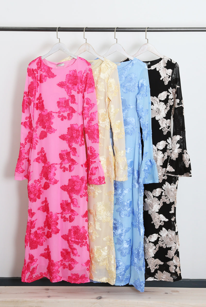 Floral Lace Lined Flute Cuffs Midi Dress