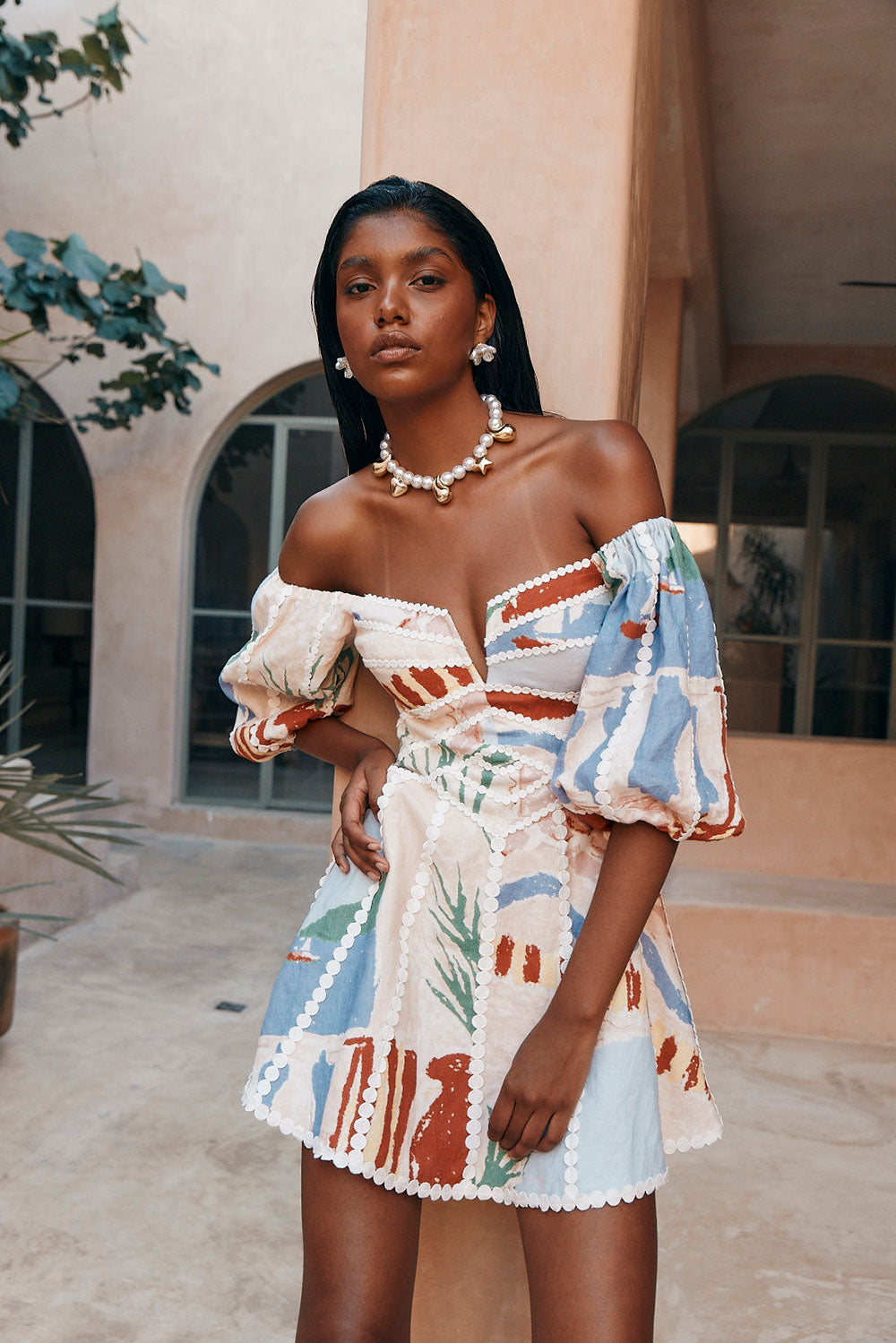 off-shoulder floral Printed wave-trim mini dress - pale blue