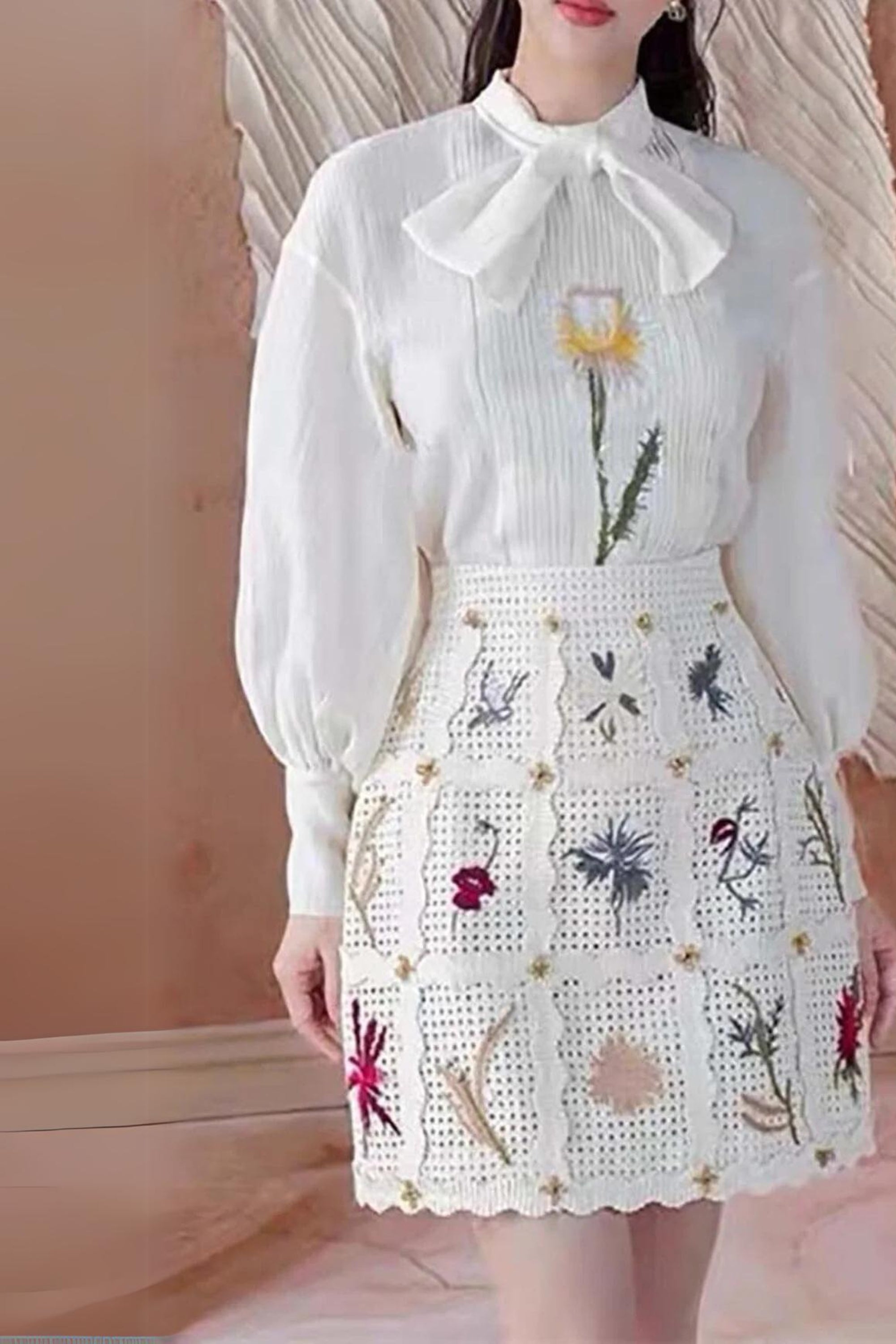 LANTERN SLEEVE EMBROIDERY TWO PIECE SET IN BEIGE