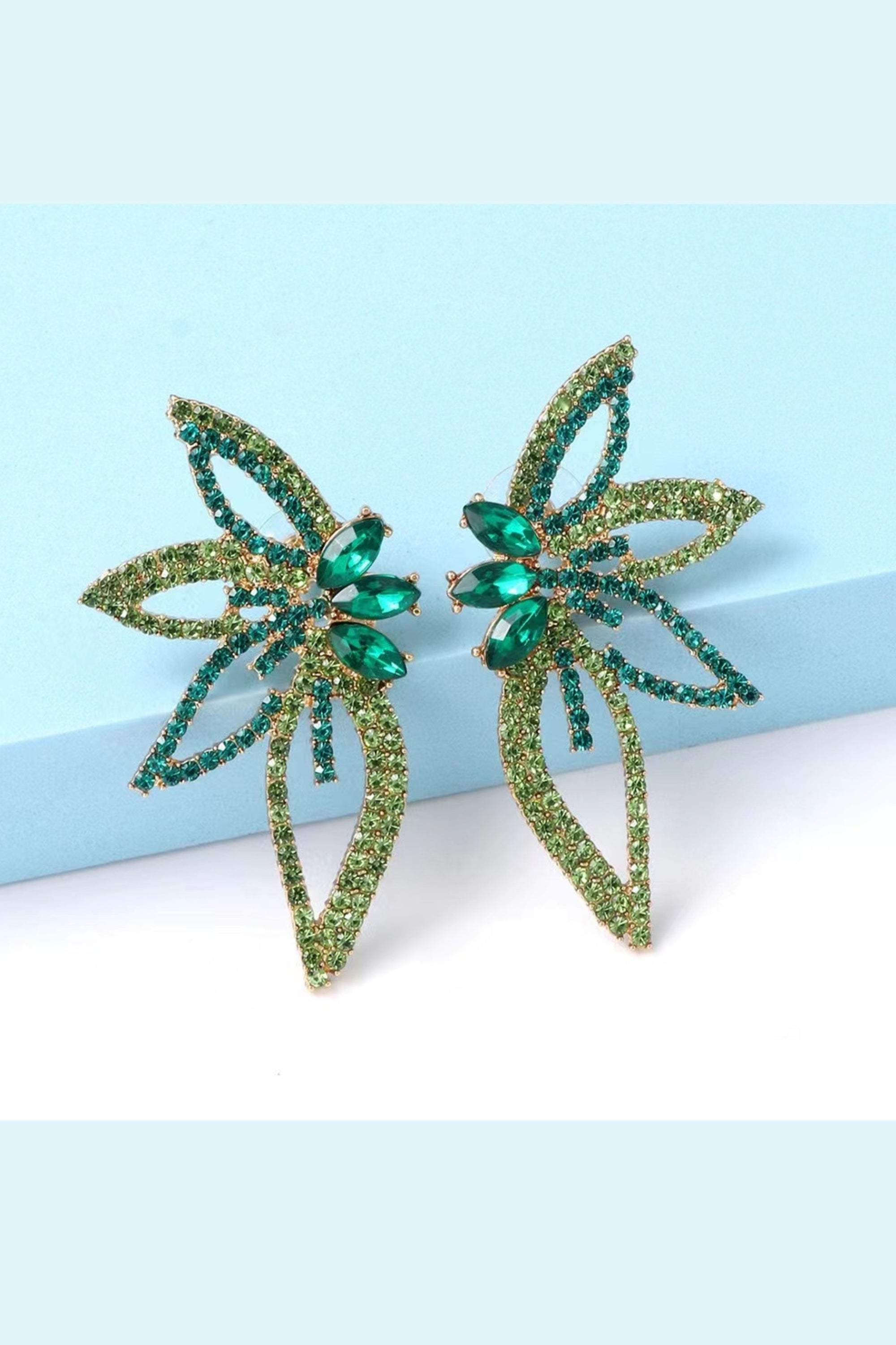 GREEN CRYSTAL FLOWER EARRINGS