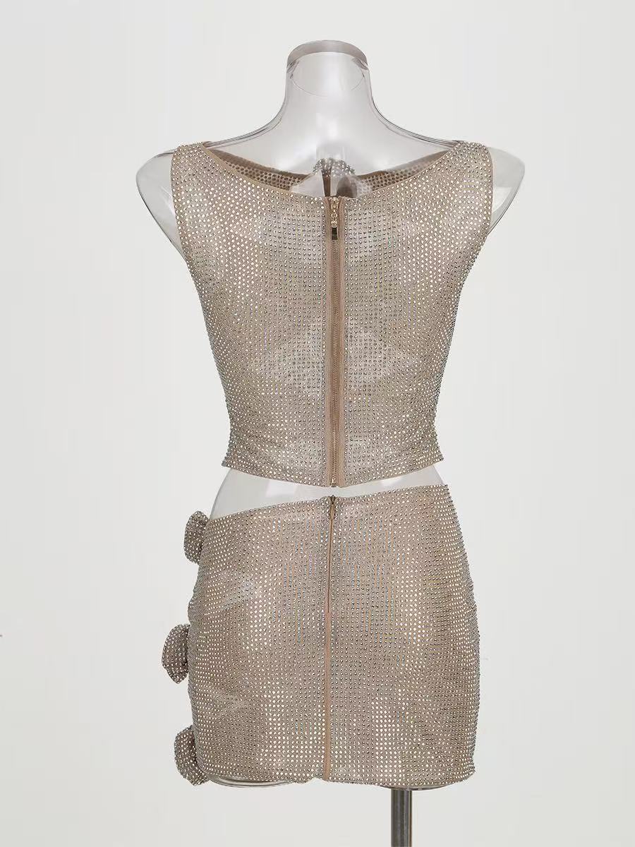 EMBELLISHED CUT OUT 3D FLOWER SUIT IN METALLIC SILVER
