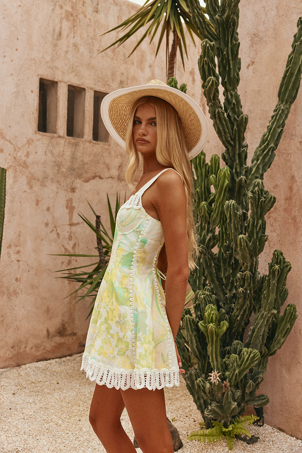 floral print Lace-trimmed V-neck linen camisole mini dress - green