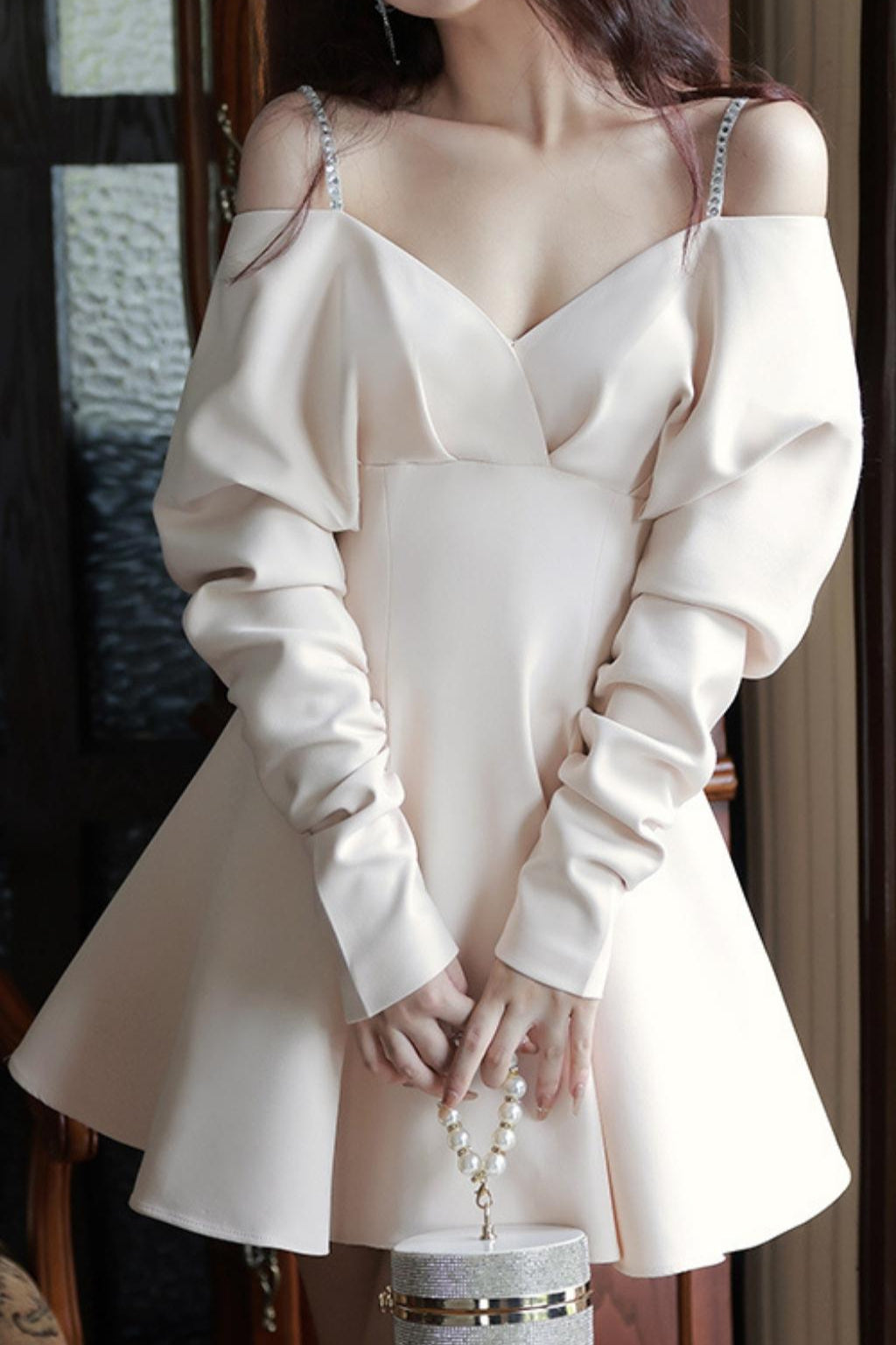 V-NECK LONG-SLEEVED A-LINE SUSPENDER DRESS