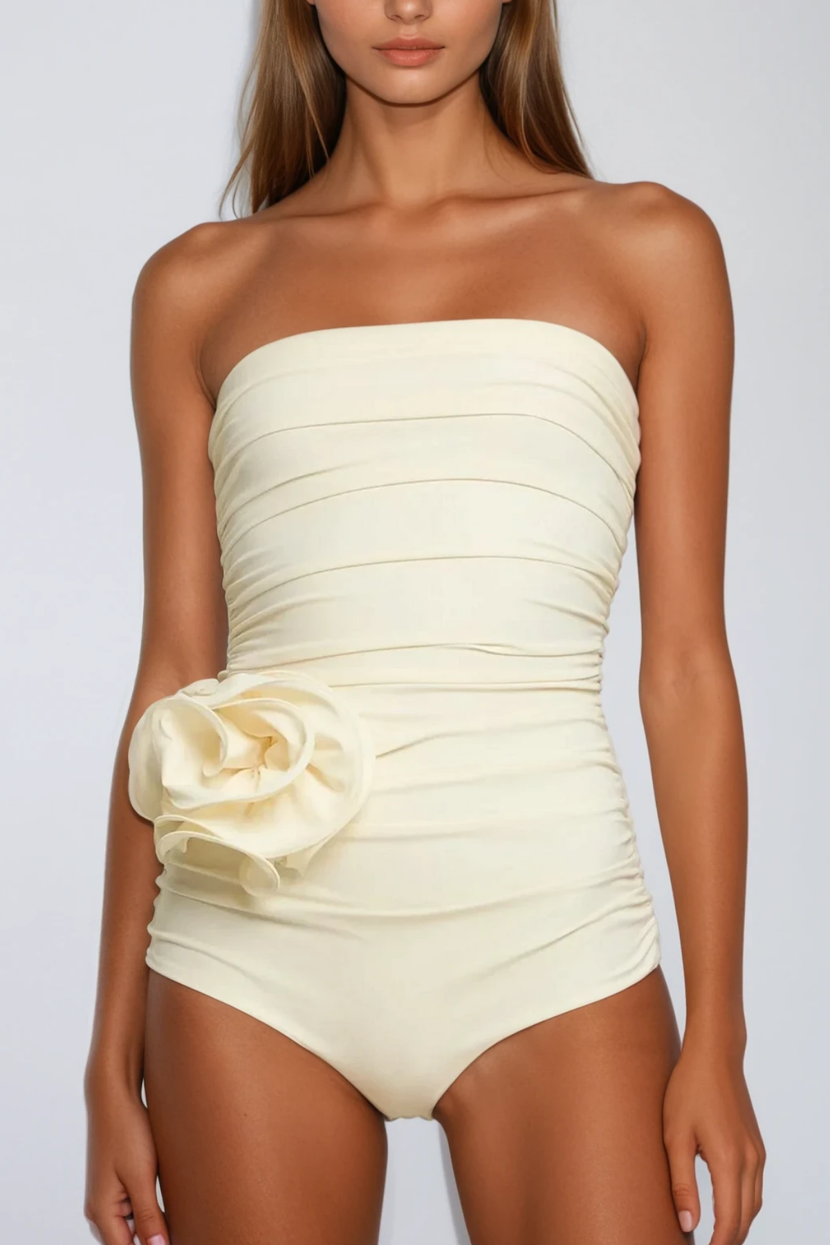 Nancy Costume intero con fiori arricciati color crema