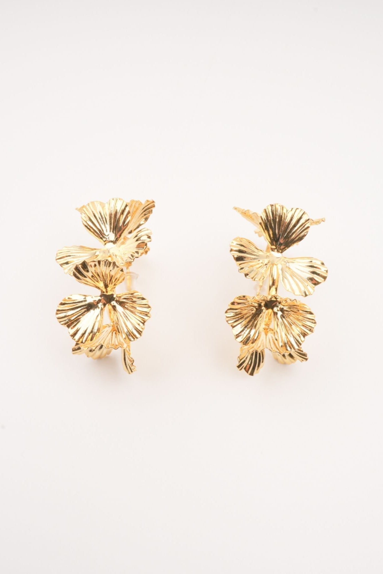Lola faux-flower gold earrings