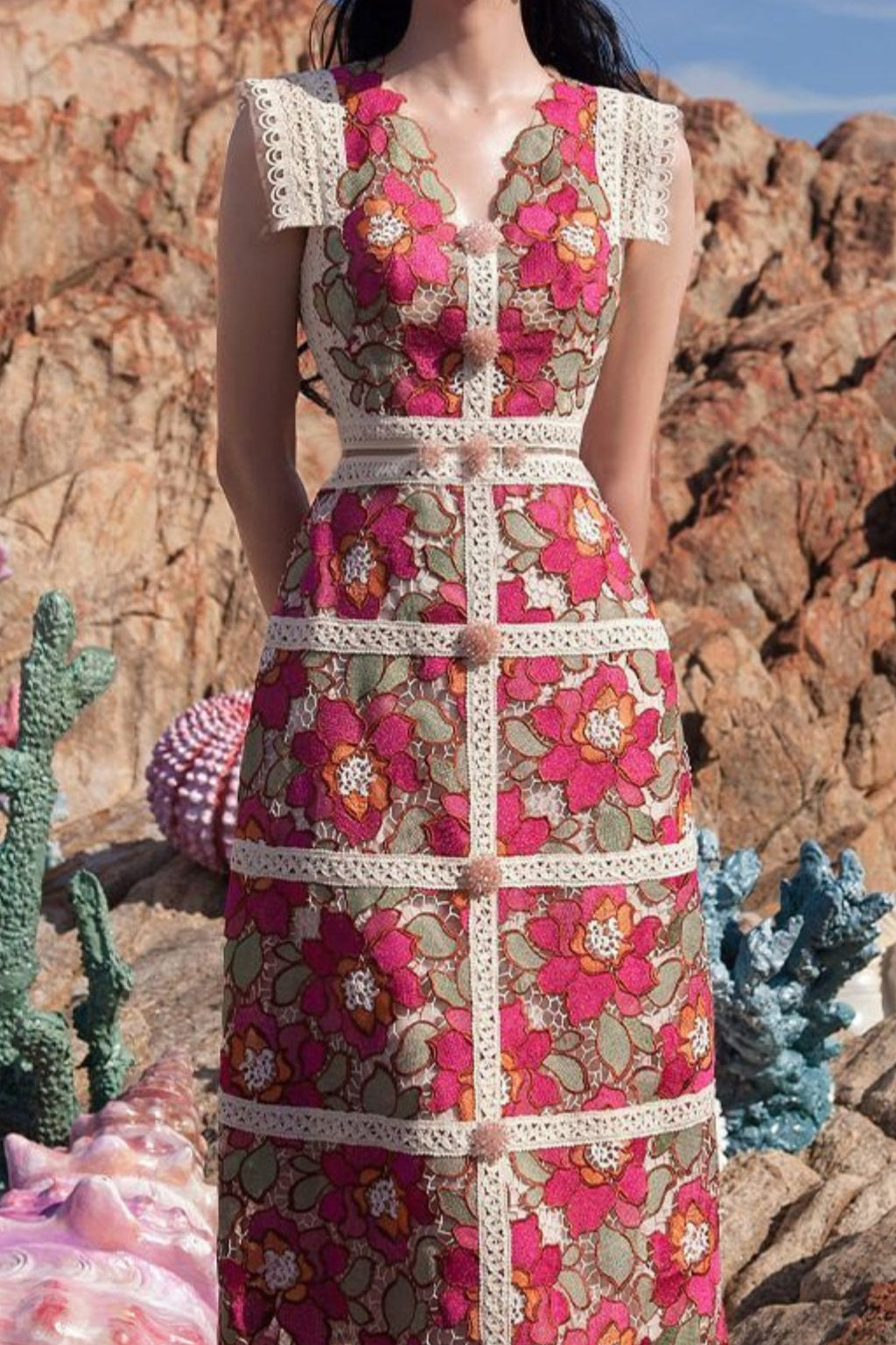 EMBROIDERY FLOWER MIDI DRESS IN RED