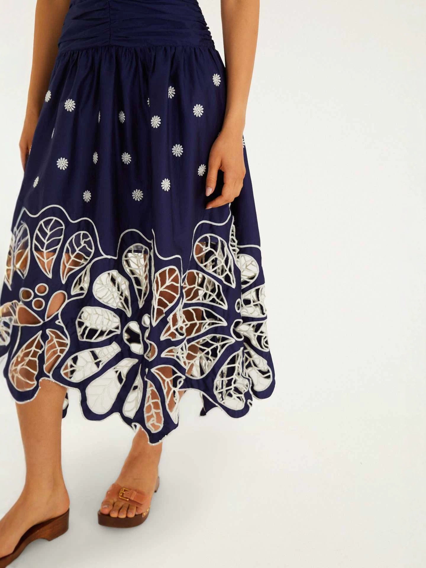 Printed halter-neck hollow midi dress - navy blue