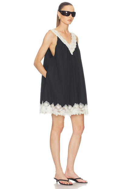Lace V-neck sleeveless loose mini dress
