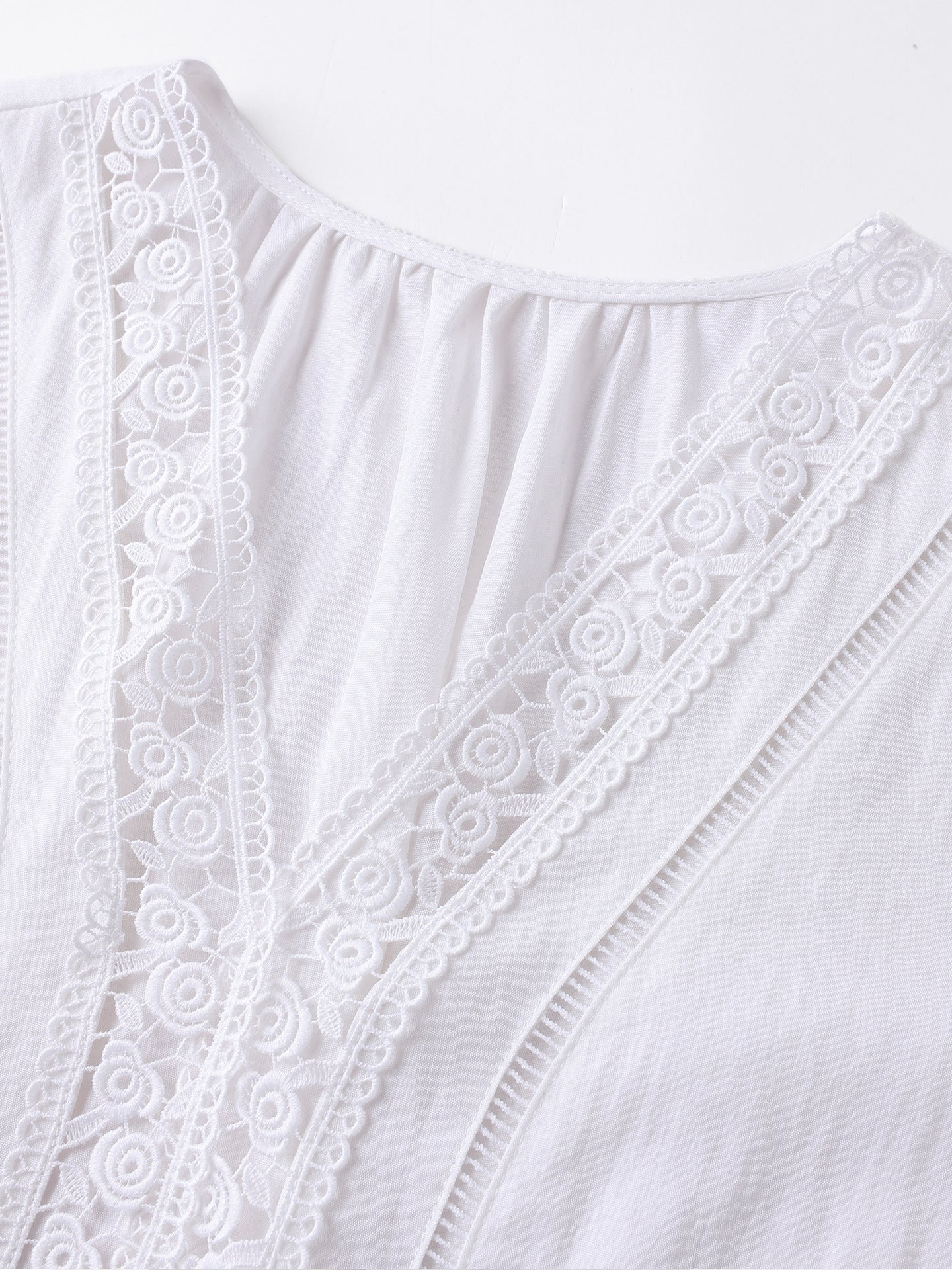 V-neck lace-trimmed shirt