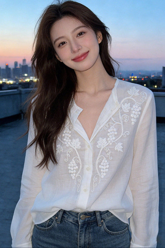 White retro lightweight embroidered long-sleeved shirt