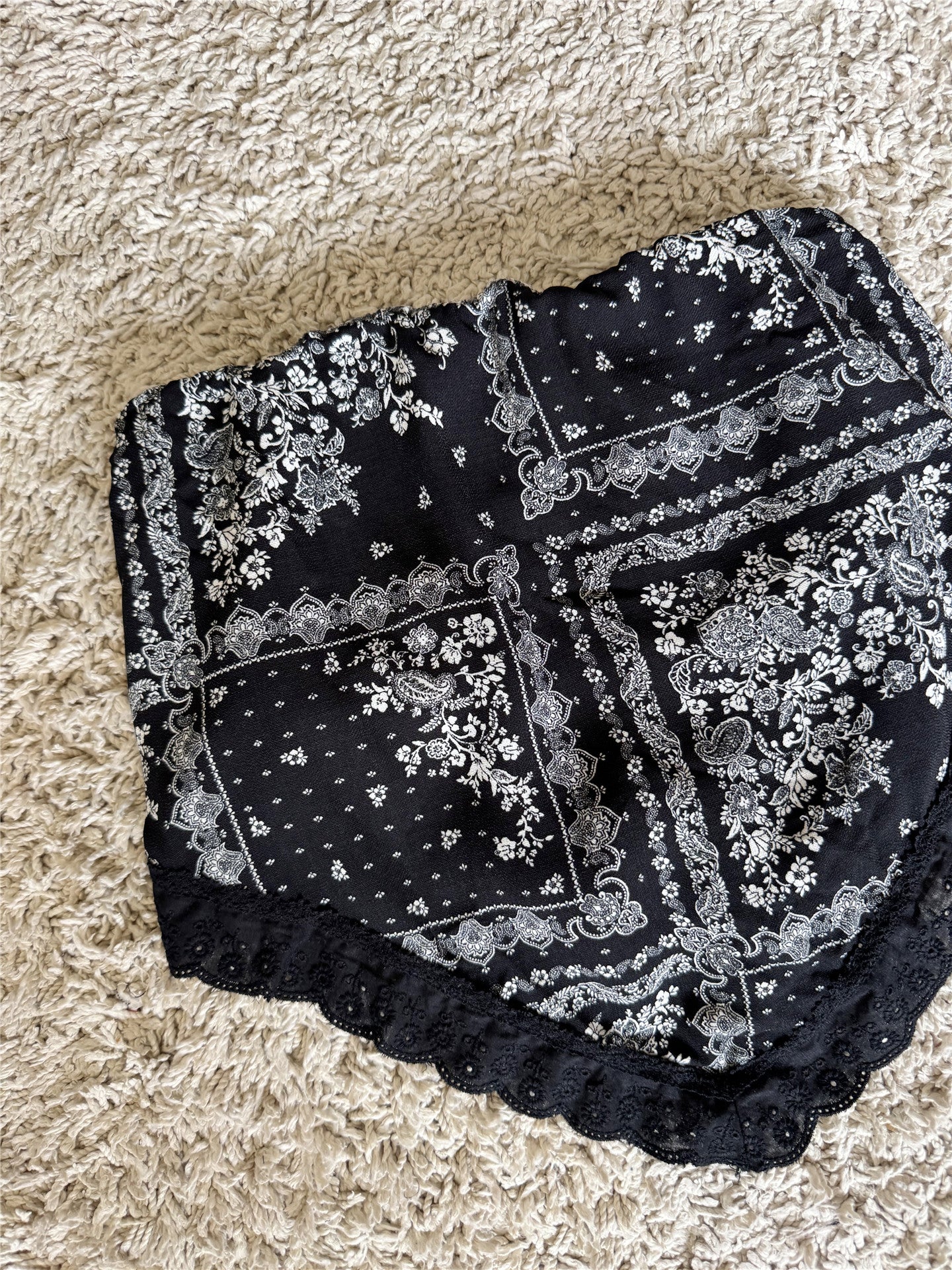 paisley print pleated irregular strapless top