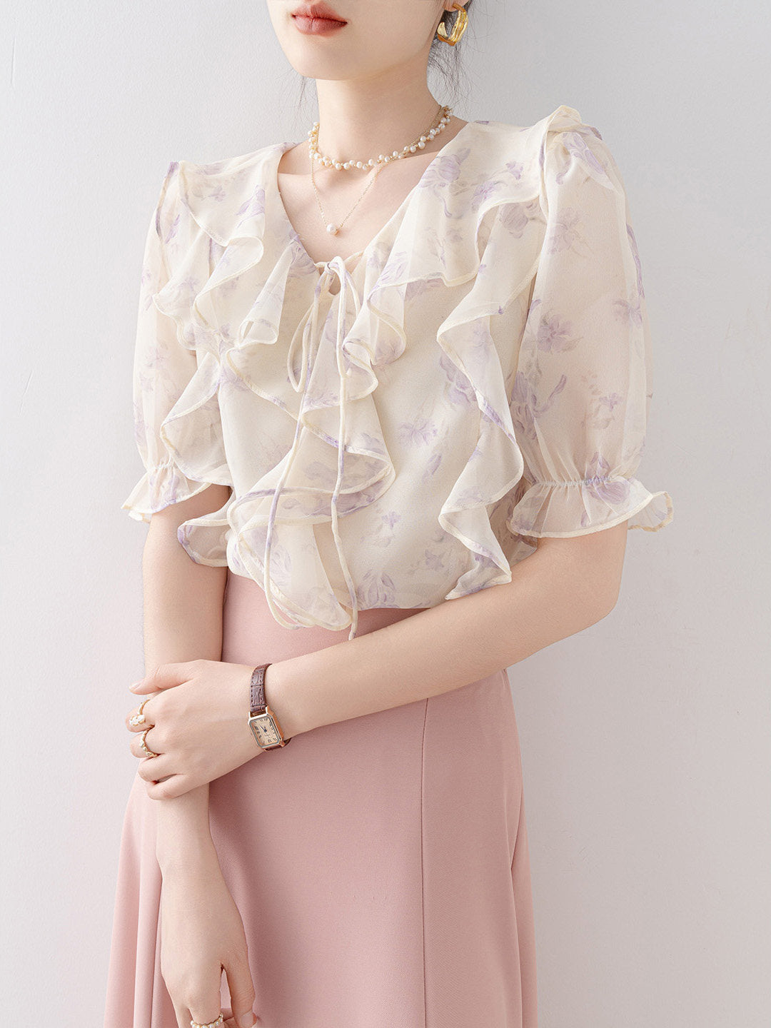 French-style ruffled V-neck short-sleeved shirt