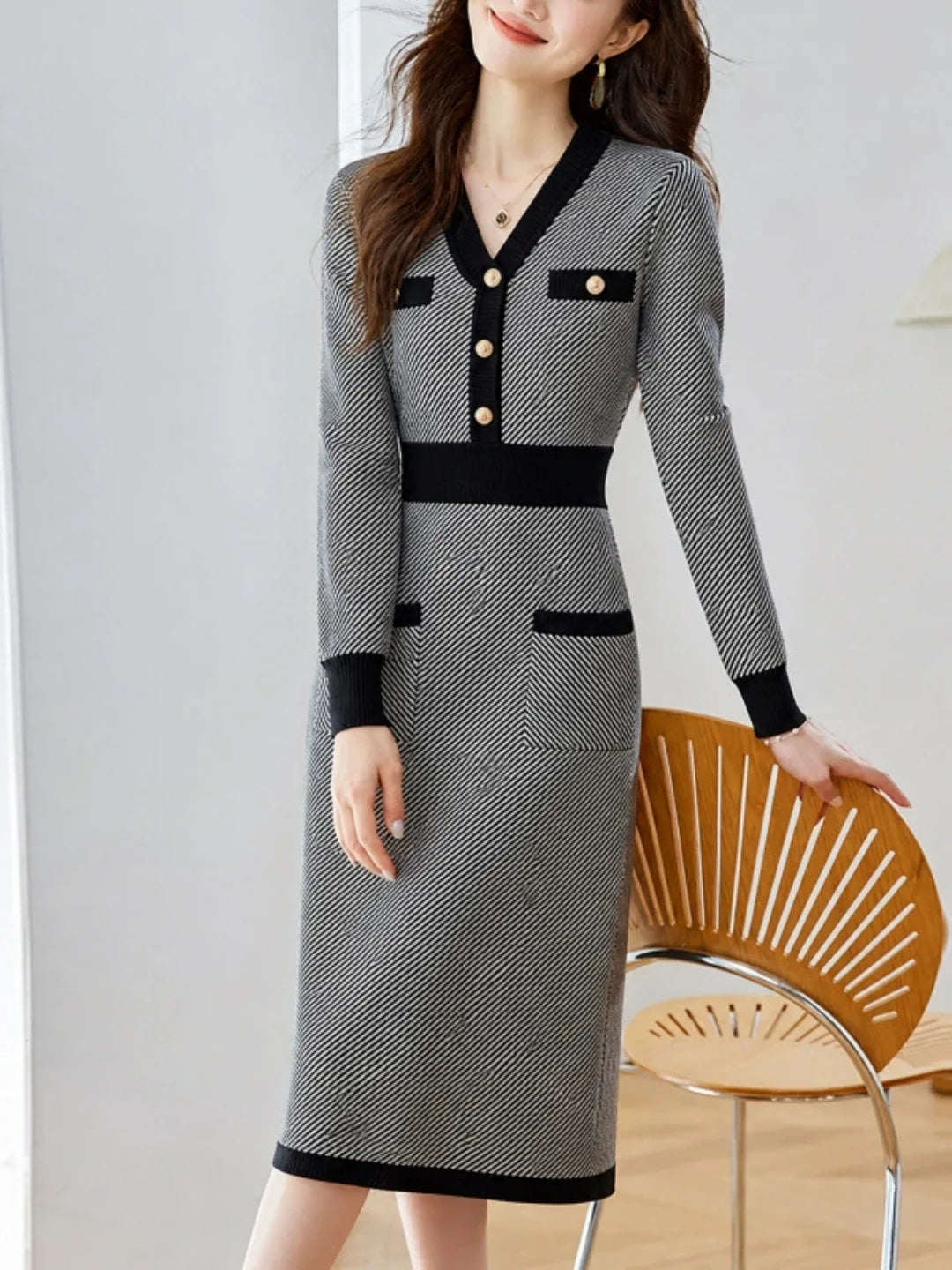 New Slim-Fit V-Neck Knit Dress