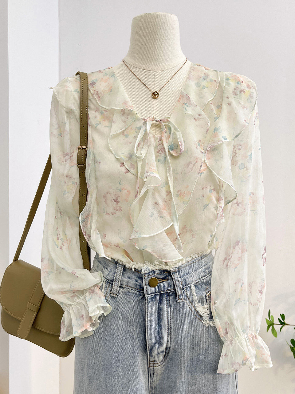 Chiffon V-neck floral bell sleeve blouse