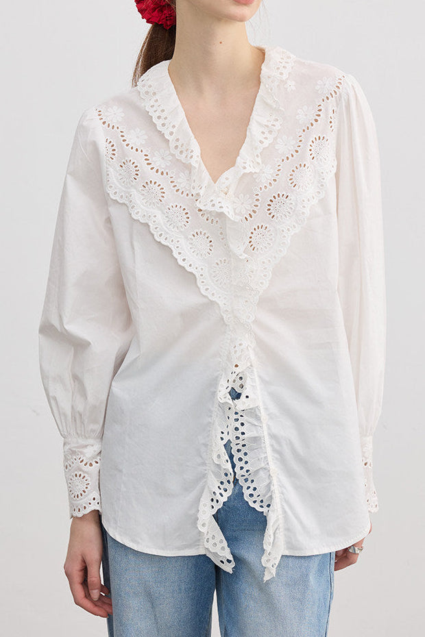 Loose V-neck long-sleeved shirt with ruffled lace embroidery