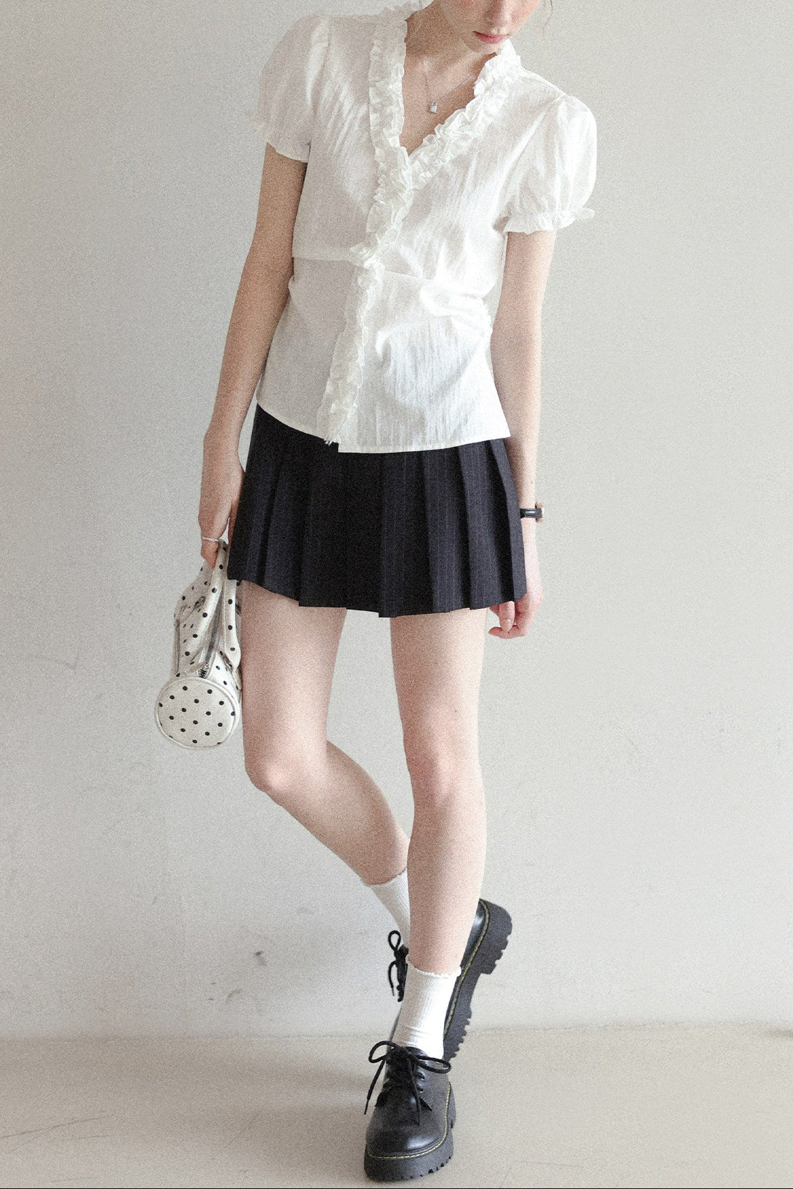 Puff sleeve ruffled V-neck short-sleeved shirt