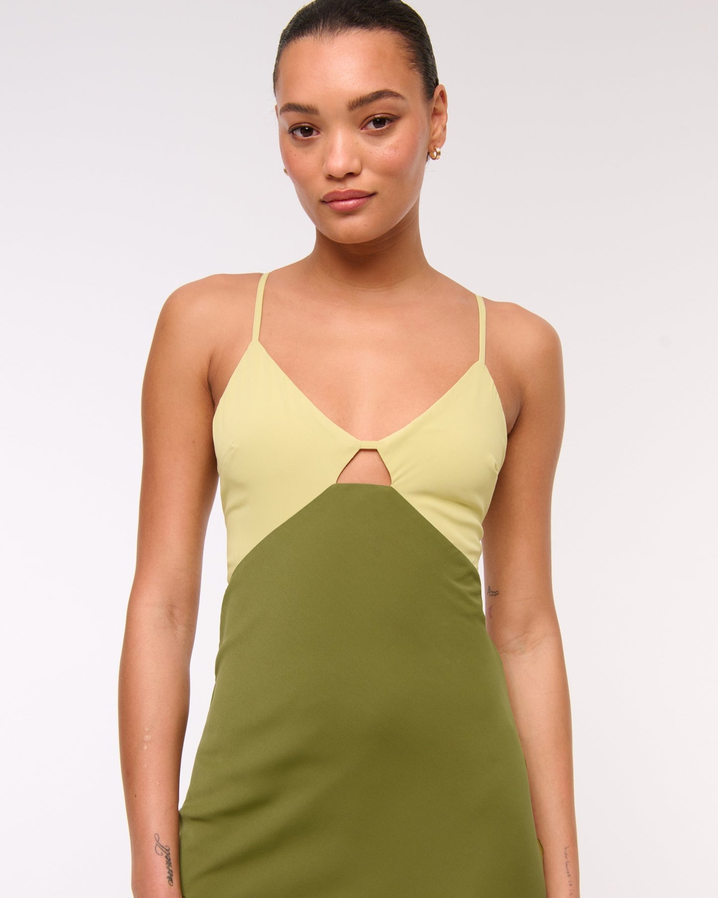 green open back suspender color-blocking dress