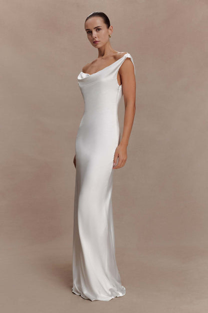 white  satin swinging collar  lace dress