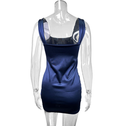 Low-cut halter pleated bodycon dress