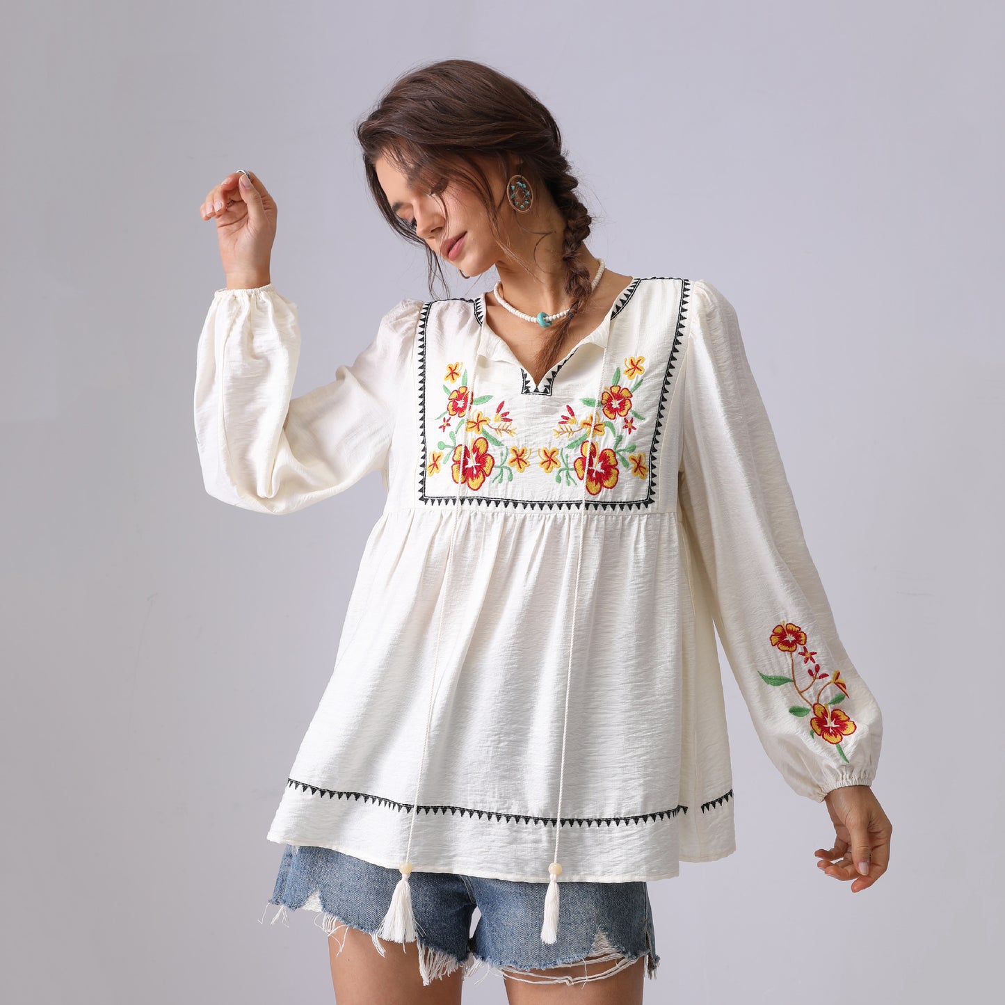 embroidered V-neck French long-sleeve shirt
