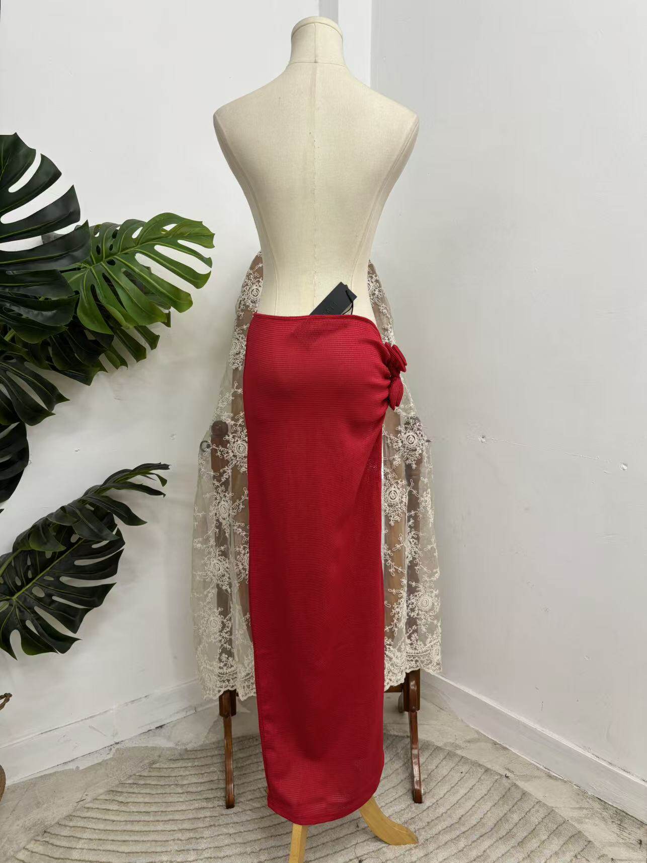 Red Knit Sheer Flower Skirt