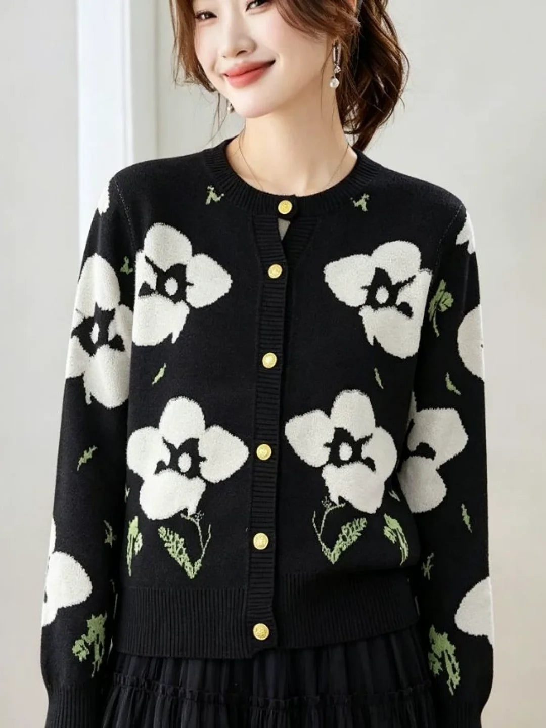 Retro-style Embroidered Cardigan