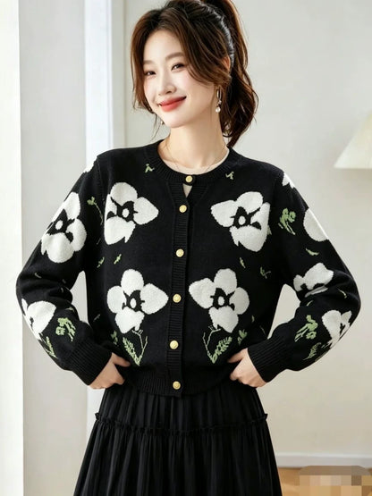 Retro-style Embroidered Cardigan