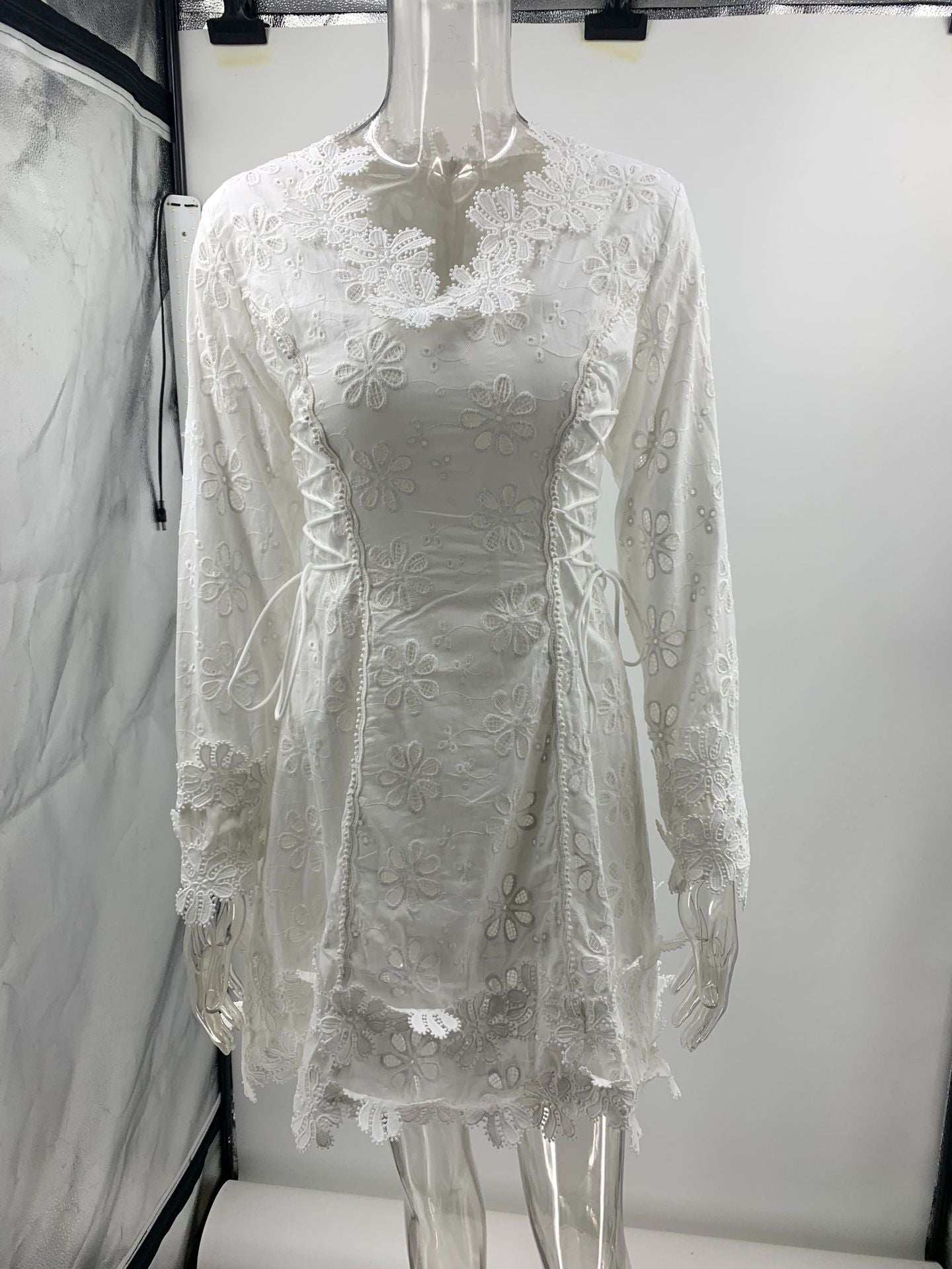 Long-sleeved tie-up lace V-neck mini dress
