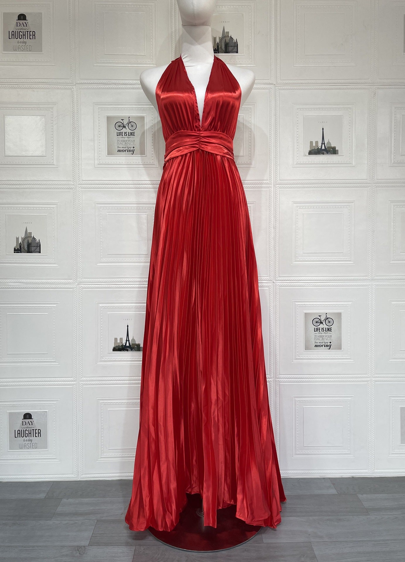 red one-shoulder pleated long dress