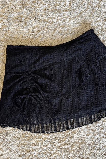 black lace-up mini cropped skirt