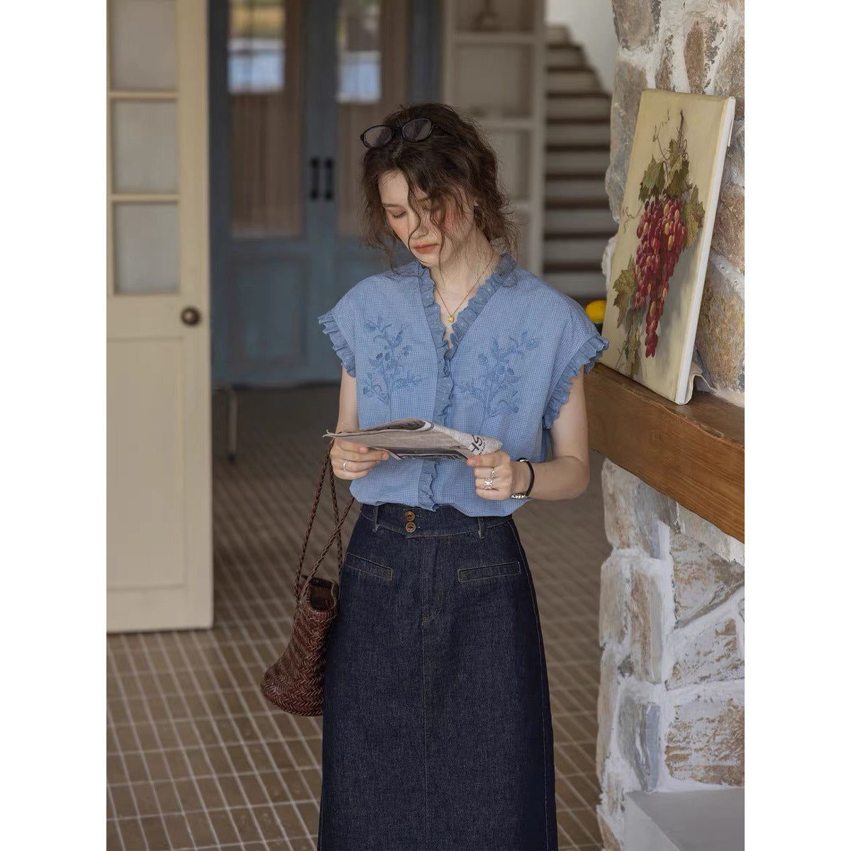 blue linen-cotton patchwork sleeveless lace shirt