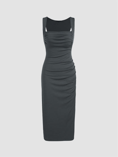 Knitted ribbed pleated maxi dress