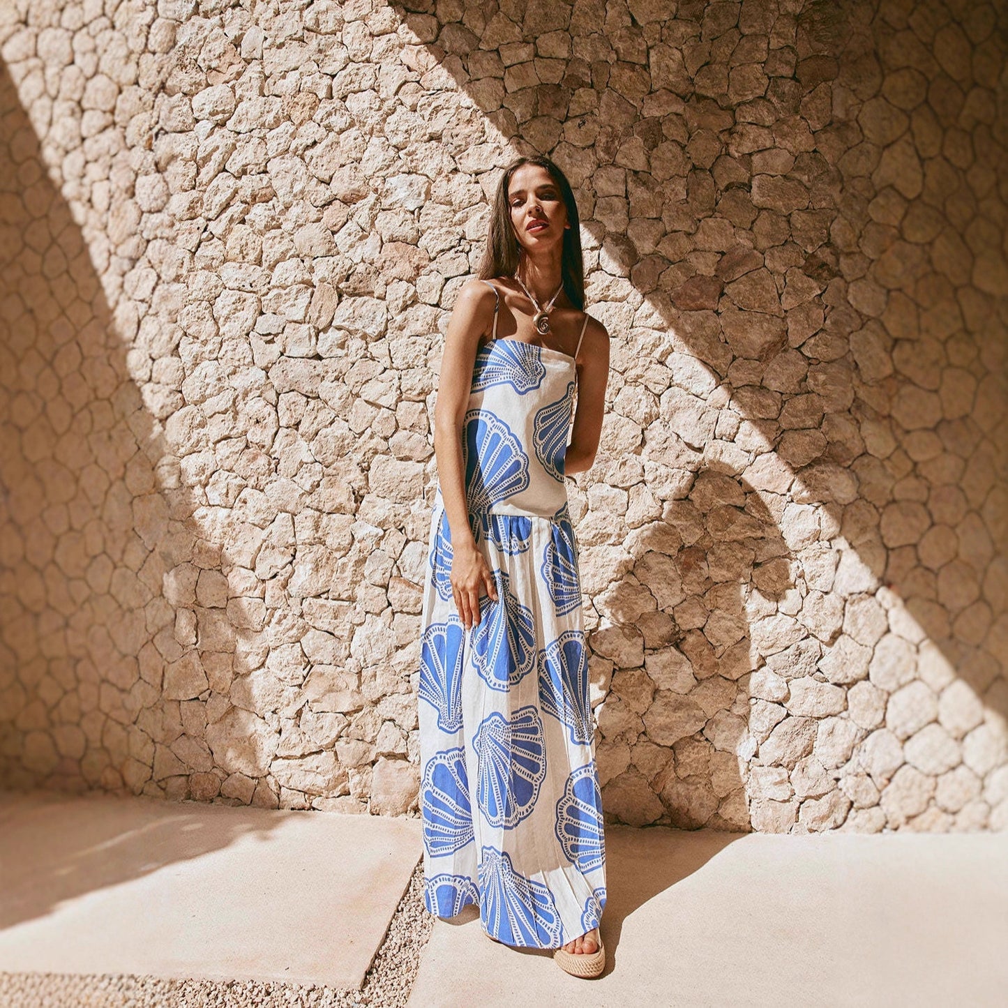 Linen print resort maxi dress - blue/white