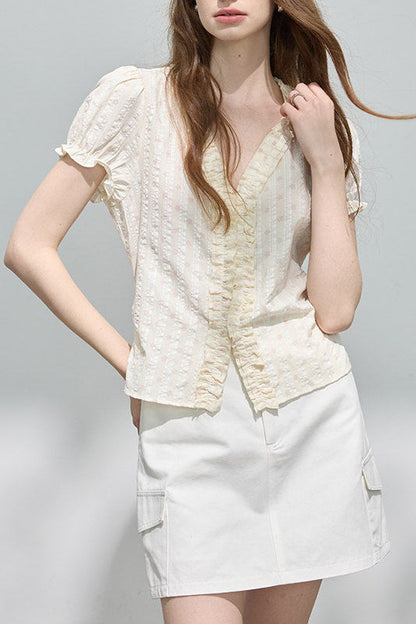 V-neck floral print shirt with ruffled trim and puff sleeves