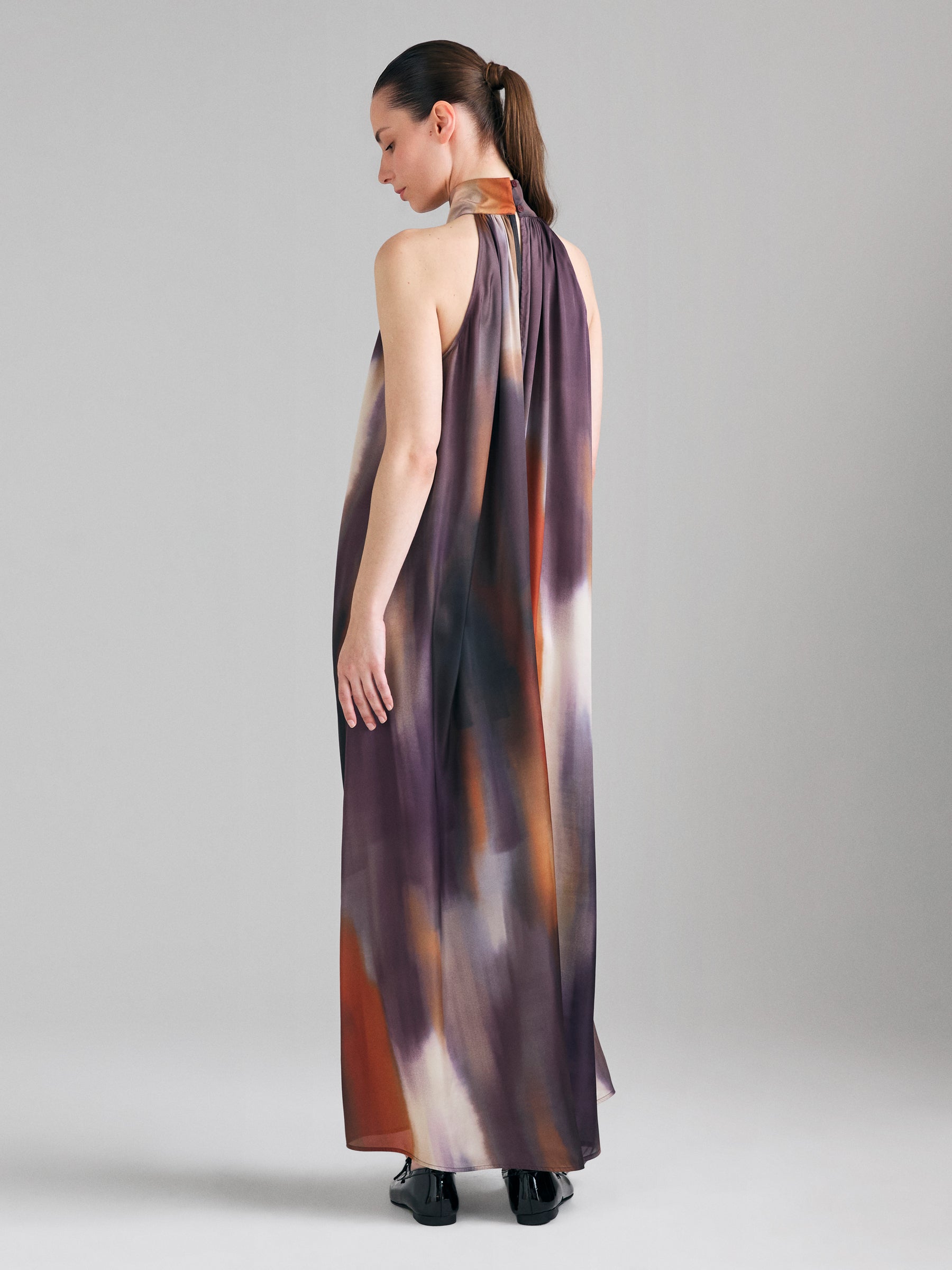 Printed halter-neck sleeveless maxi dress