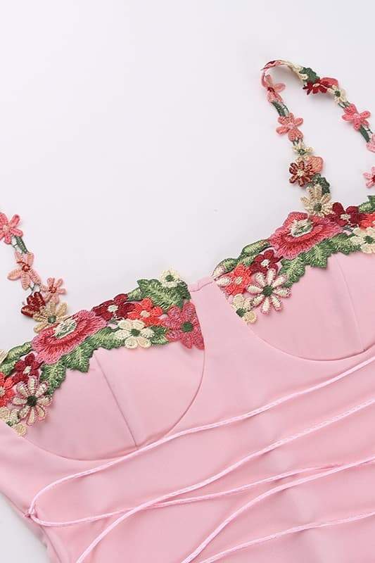 ブレンダ 刺繍フローラル レースアップ ミディドレス